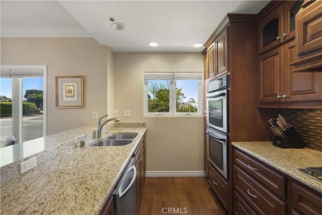 401 Seaward Road 6, Corona Del Mar, CA 92625