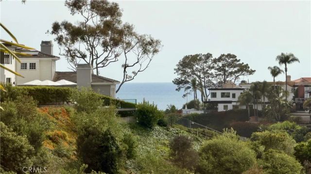 401 Seaward Road 6, Corona Del Mar, CA 92625