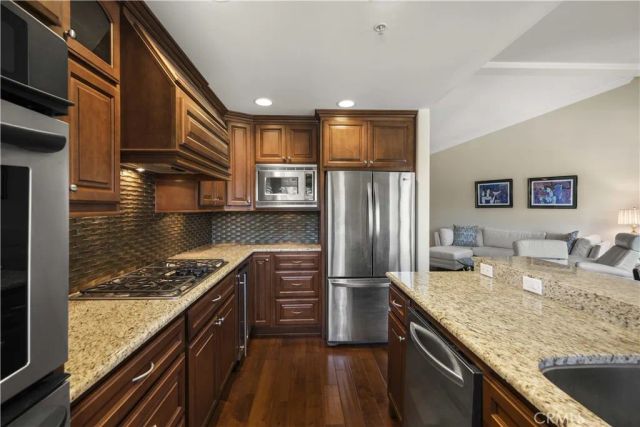 401 Seaward Road 6, Corona Del Mar, CA 92625