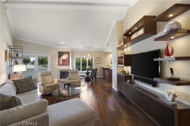 401 Seaward Road 6, Corona Del Mar, CA 92625