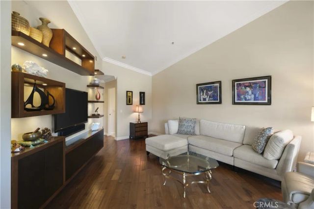 401 Seaward Road 6, Corona Del Mar, CA 92625