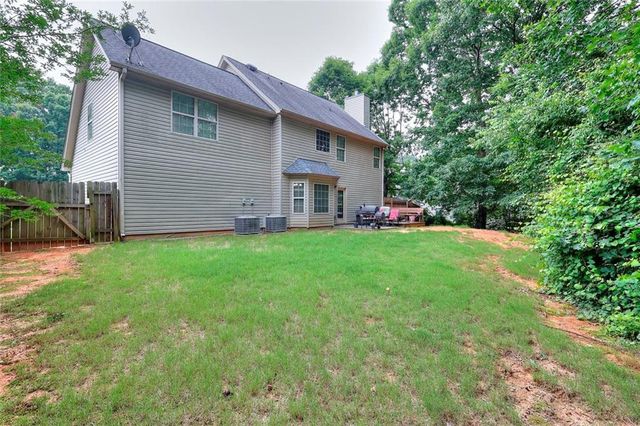 2314 Robin Drive, Loganville, GA 30052