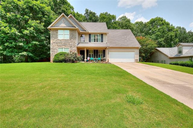 2314 Robin Drive, Loganville, GA 30052