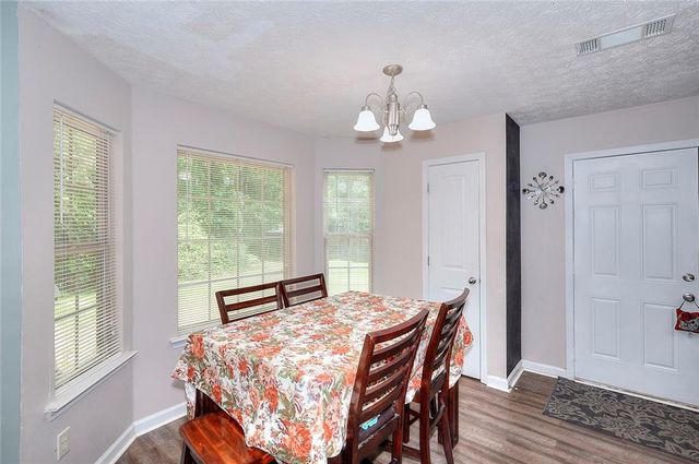 2314 Robin Drive, Loganville, GA 30052