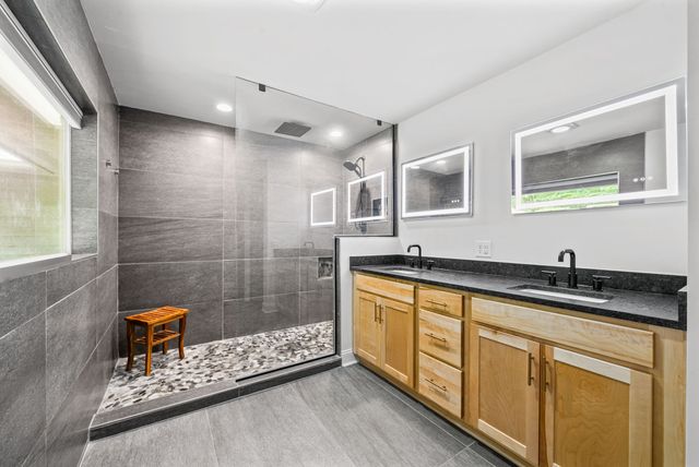 628 Chesterfield Cir, Clarksville, TN 37043