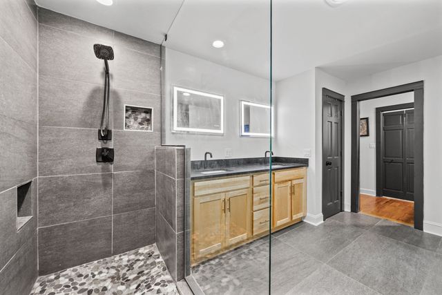 628 Chesterfield Cir, Clarksville, TN 37043