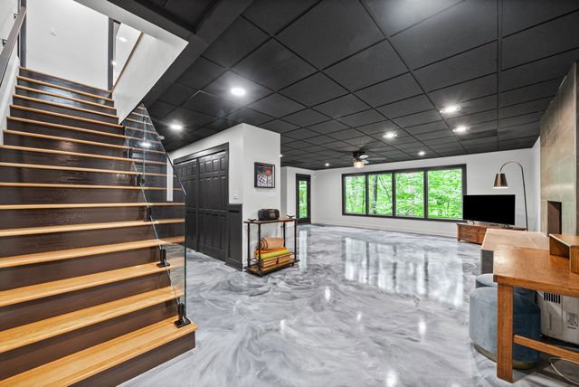 628 Chesterfield Cir, Clarksville, TN 37043