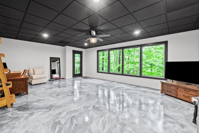 628 Chesterfield Cir, Clarksville, TN 37043