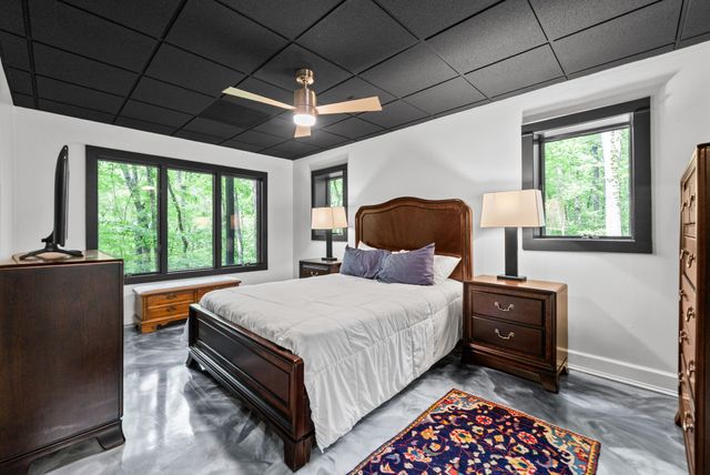 628 Chesterfield Cir, Clarksville, TN 37043