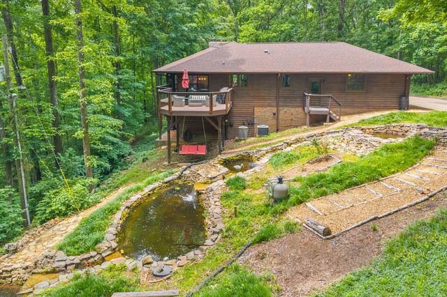 628 Chesterfield Cir, Clarksville, TN 37043