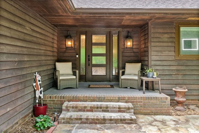 628 Chesterfield Cir, Clarksville, TN 37043