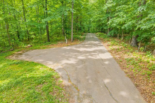 628 Chesterfield Cir, Clarksville, TN 37043