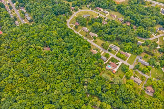 628 Chesterfield Cir, Clarksville, TN 37043