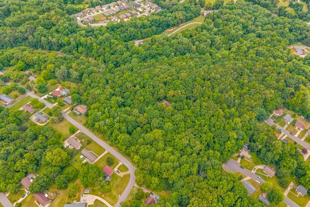 628 Chesterfield Cir, Clarksville, TN 37043