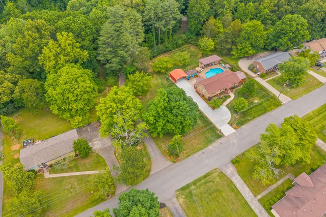 628 Chesterfield Cir, Clarksville, TN 37043