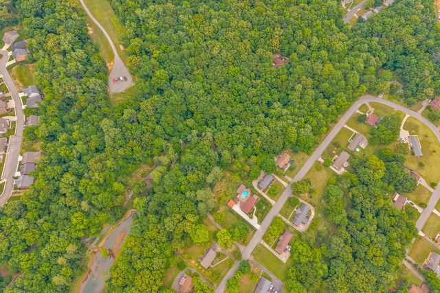 628 Chesterfield Cir, Clarksville, TN 37043