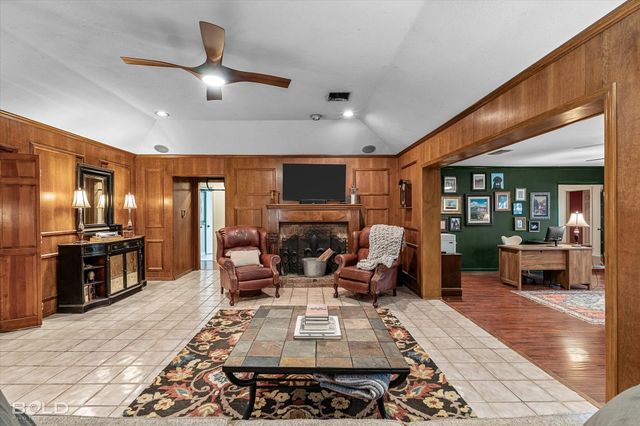 220 Norcross Street, Bossier City, LA 71111