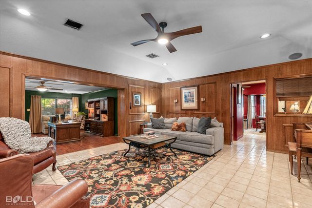 220 Norcross Street, Bossier City, LA 71111