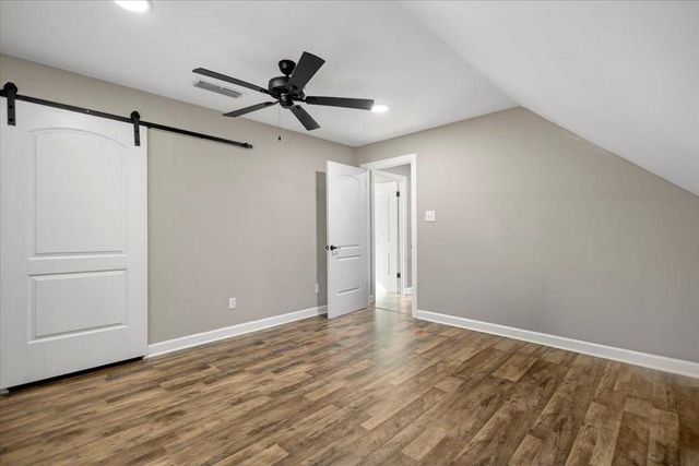 1701 Edgebrook St, Henderson, TX 75652