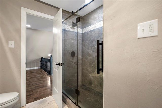 1701 Edgebrook St, Henderson, TX 75652