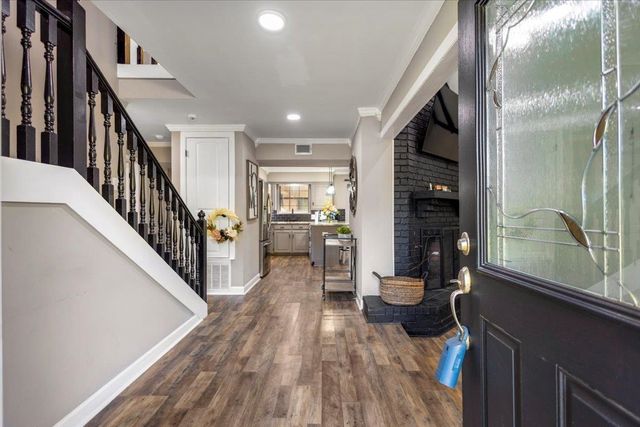 1701 Edgebrook St, Henderson, TX 75652