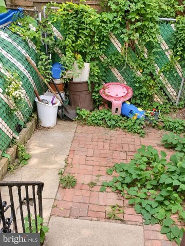 4815 N WARNOCK ST, Philadelphia, PA 19141