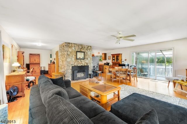 6 Barberry St, Vernon Twp., NJ 07418