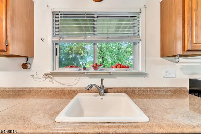 6 Barberry St, Vernon Twp., NJ 07418