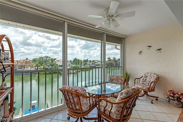 10684 Gulf Shore DR B-305, Naples, FL 34108
