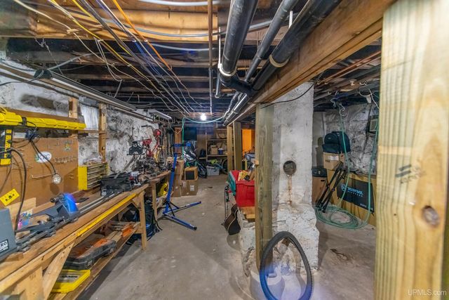 908 N 3rd Street, Marquette, MI 49855