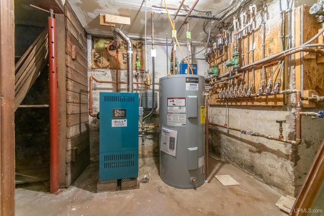 908 N 3rd Street, Marquette, MI 49855