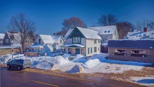 908 N 3rd Street, Marquette, MI 49855