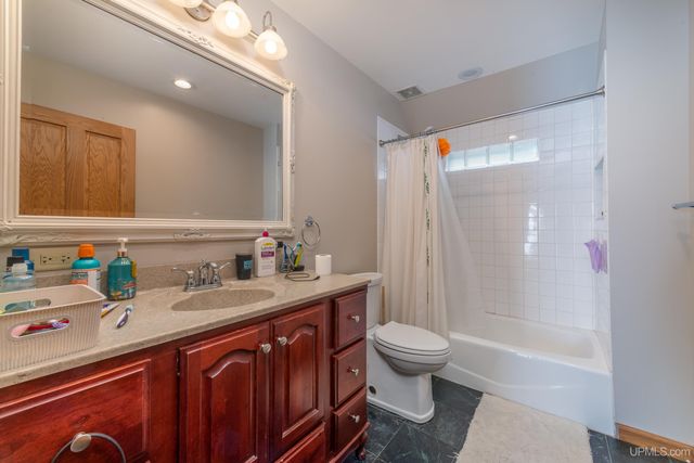 908 N 3rd Street, Marquette, MI 49855