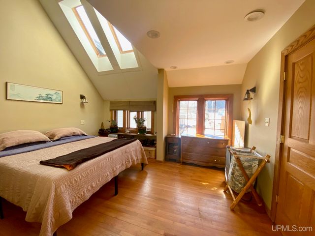 908 N 3rd Street, Marquette, MI 49855