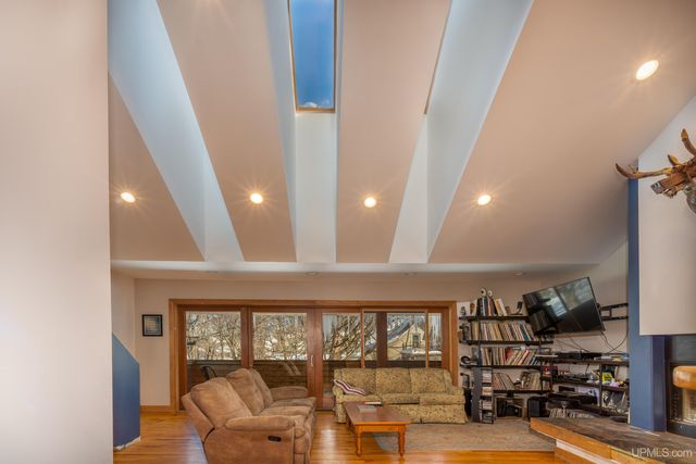 908 N 3rd Street, Marquette, MI 49855