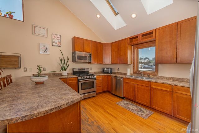 908 N 3rd Street, Marquette, MI 49855