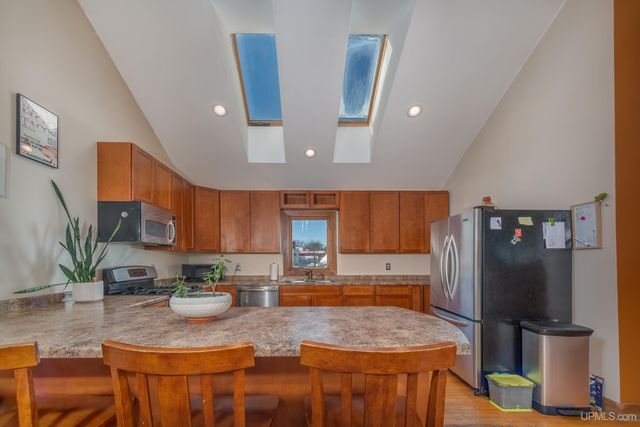 908 N 3rd Street, Marquette, MI 49855