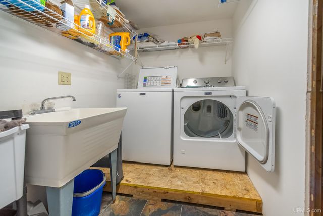 908 N 3rd Street, Marquette, MI 49855