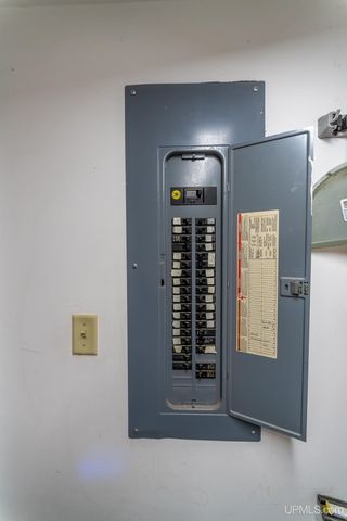 908 N 3rd Street, Marquette, MI 49855