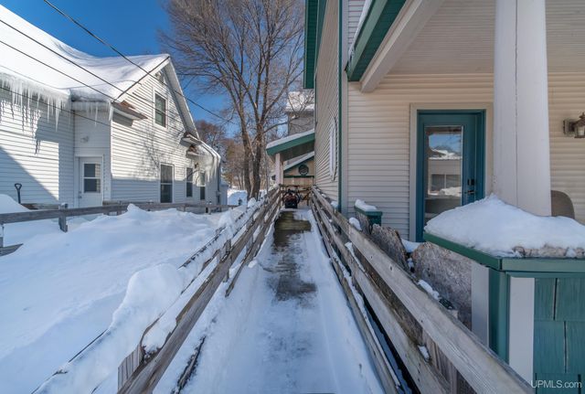 908 N 3rd Street, Marquette, MI 49855