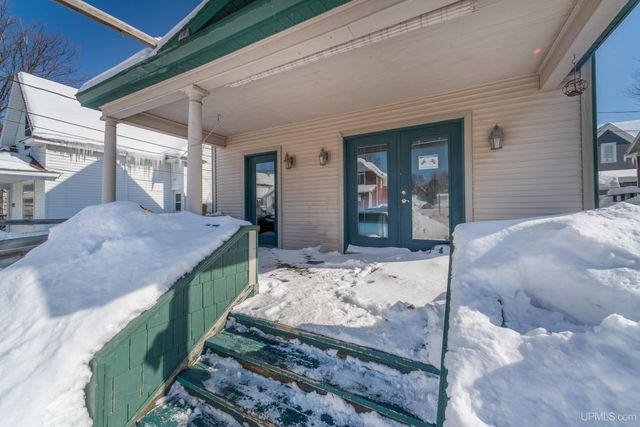 908 N 3rd Street, Marquette, MI 49855