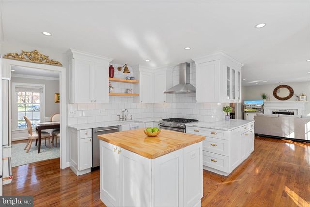 15567 EAGLE TAVERN LN, Centreville, VA 20120