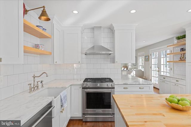 15567 EAGLE TAVERN LN, Centreville, VA 20120