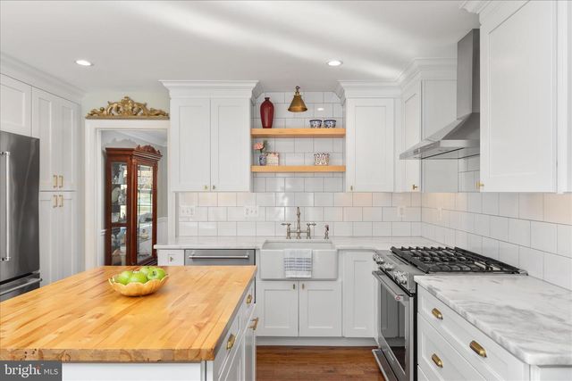 15567 EAGLE TAVERN LN, Centreville, VA 20120