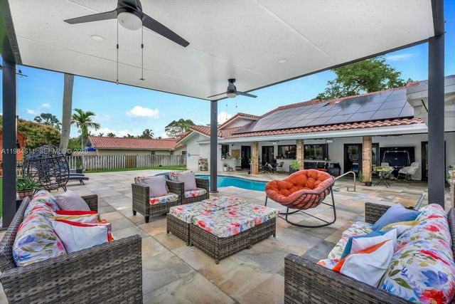 10126 SW 93rd Pl, Miami, FL 33176