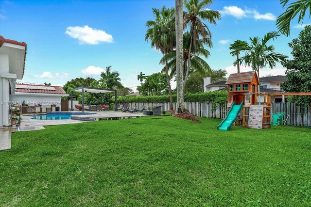 10126 SW 93rd Pl, Miami, FL 33176