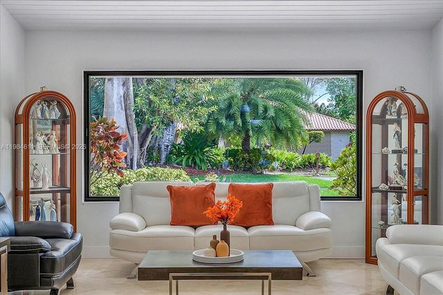 10126 SW 93rd Pl, Miami, FL 33176