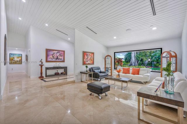 10126 SW 93rd Pl, Miami, FL 33176