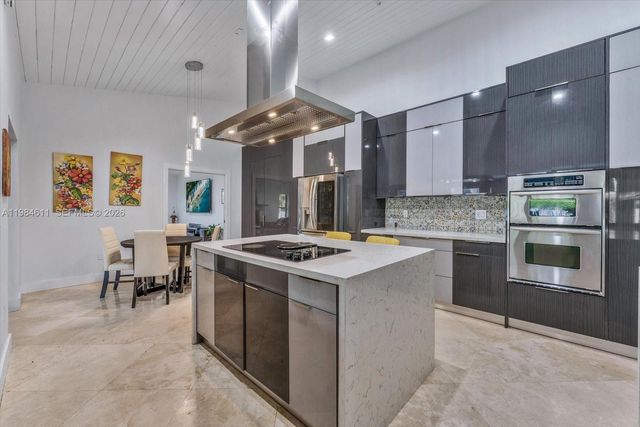 10126 SW 93rd Pl, Miami, FL 33176