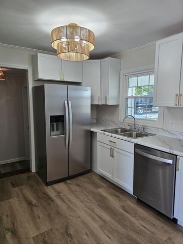 212 Donoho Ave, Lafayette, TN 37083